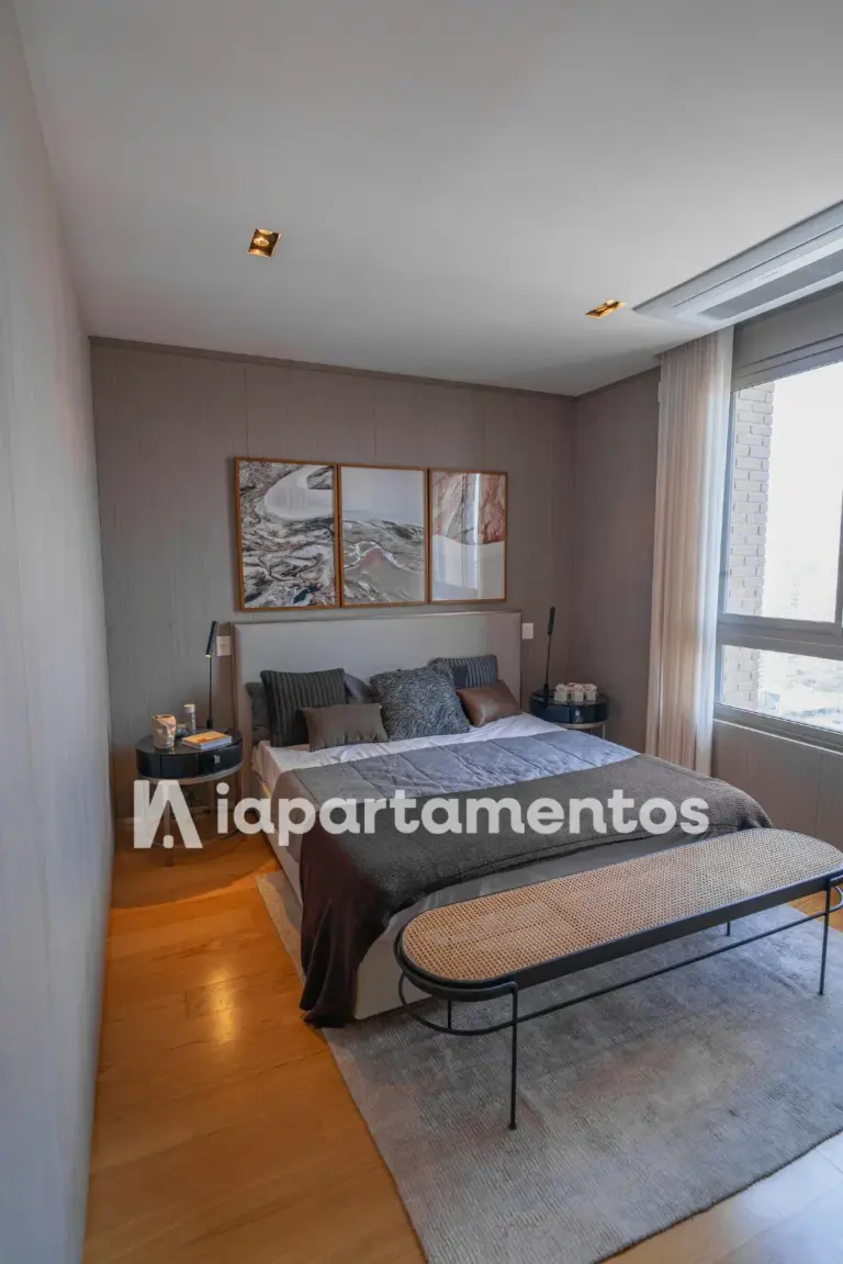 Suíte de apartamento decorado do Praça Lindenberg Itaim. Foto real